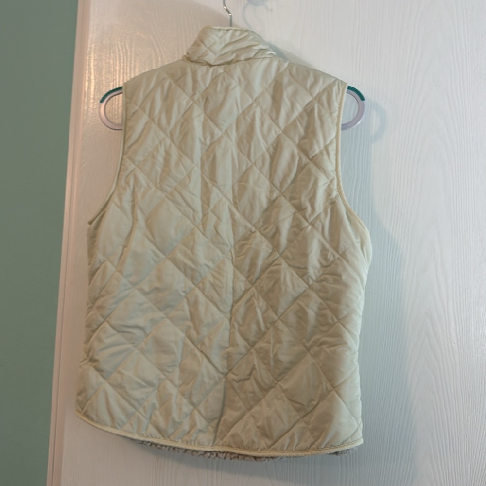 Vest - Picture 2 of 4